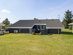Holiday Home Ilina - 400m from the sea in NE Jutland by Interhome, Hals